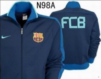 CHAMARRA NIKE CON LOGOTIPO DEL BARCELONA